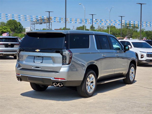2026 Chevrolet Suburban Premier photo 4