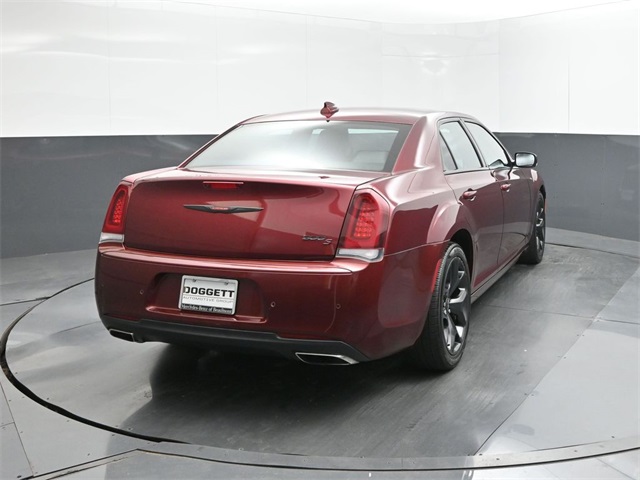 2021 Chrysler 300 S photo 10