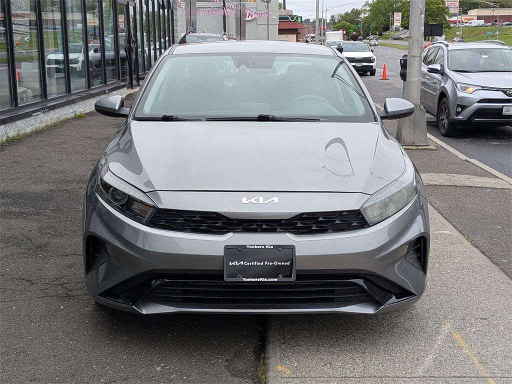 2022 Kia Forte LXS photo 2