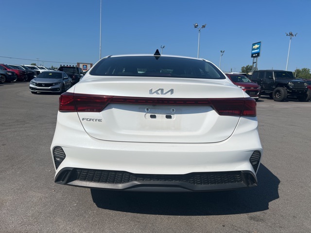 2023 Kia Forte LXS photo 4