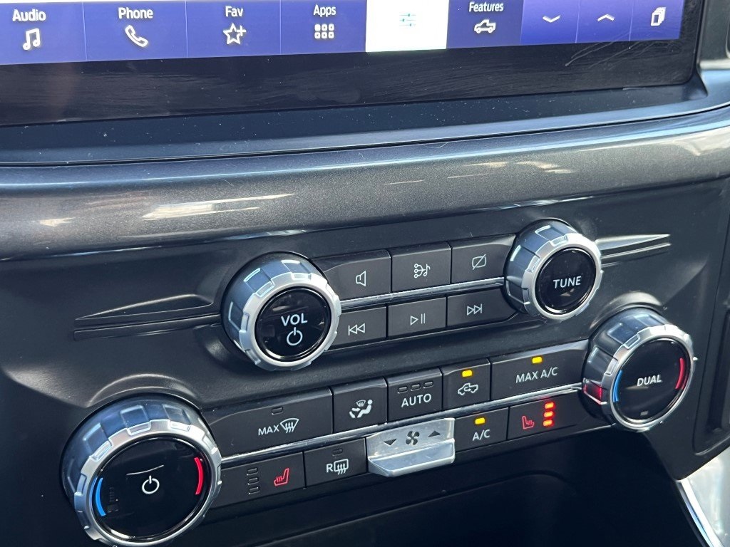 2022 Ford F-150 XLT photo 22