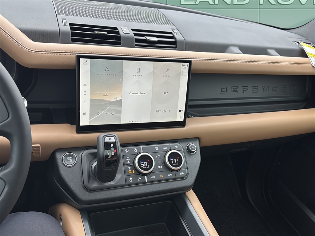 2025 Land Rover Defender 130 S photo 7