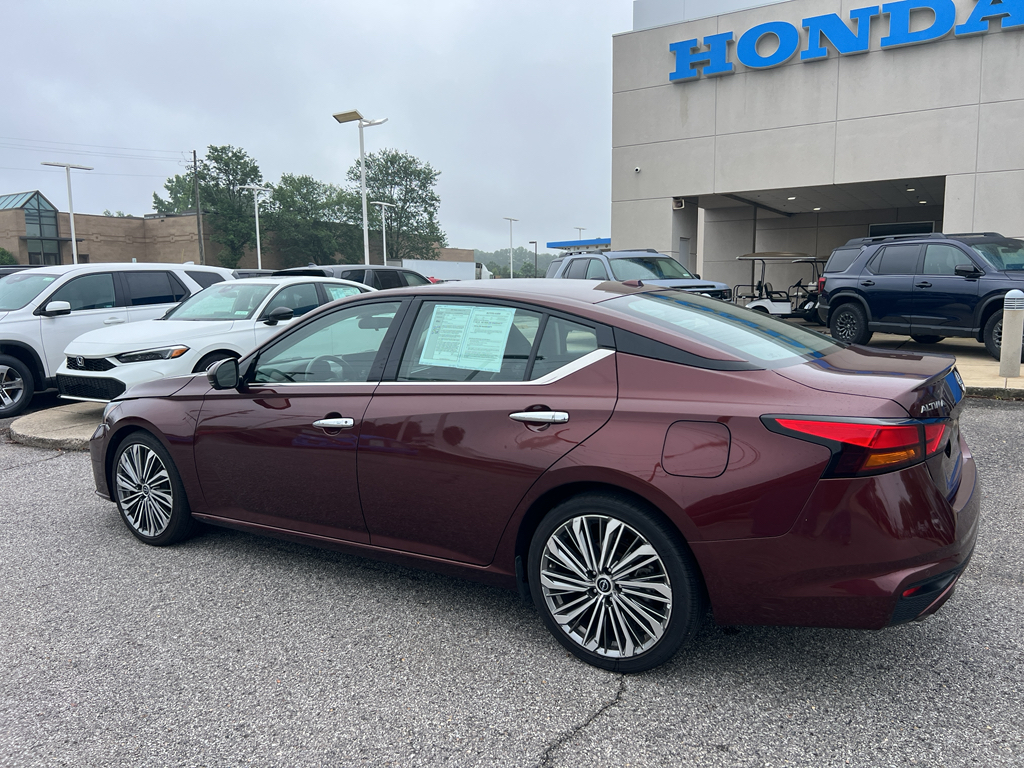 2023 Nissan Altima 2.5 SL photo 2