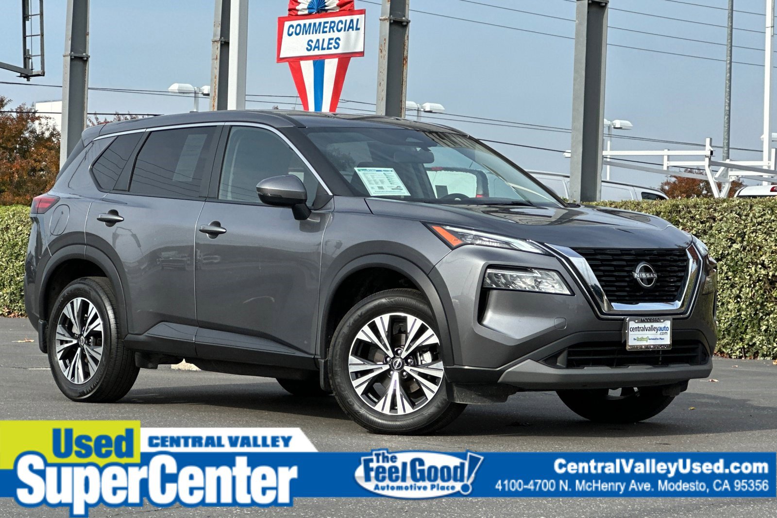 2023 Nissan Rogue SV's photo