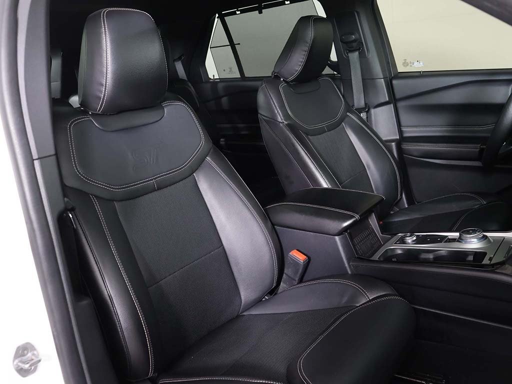 2022 Ford Explorer ST photo 28