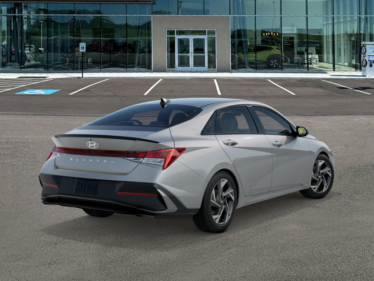 2025 Hyundai Elantra SEL Sport photo 2