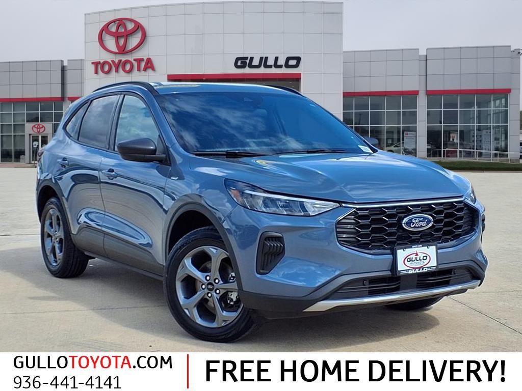 2025 Ford Escape ST-Line's photo