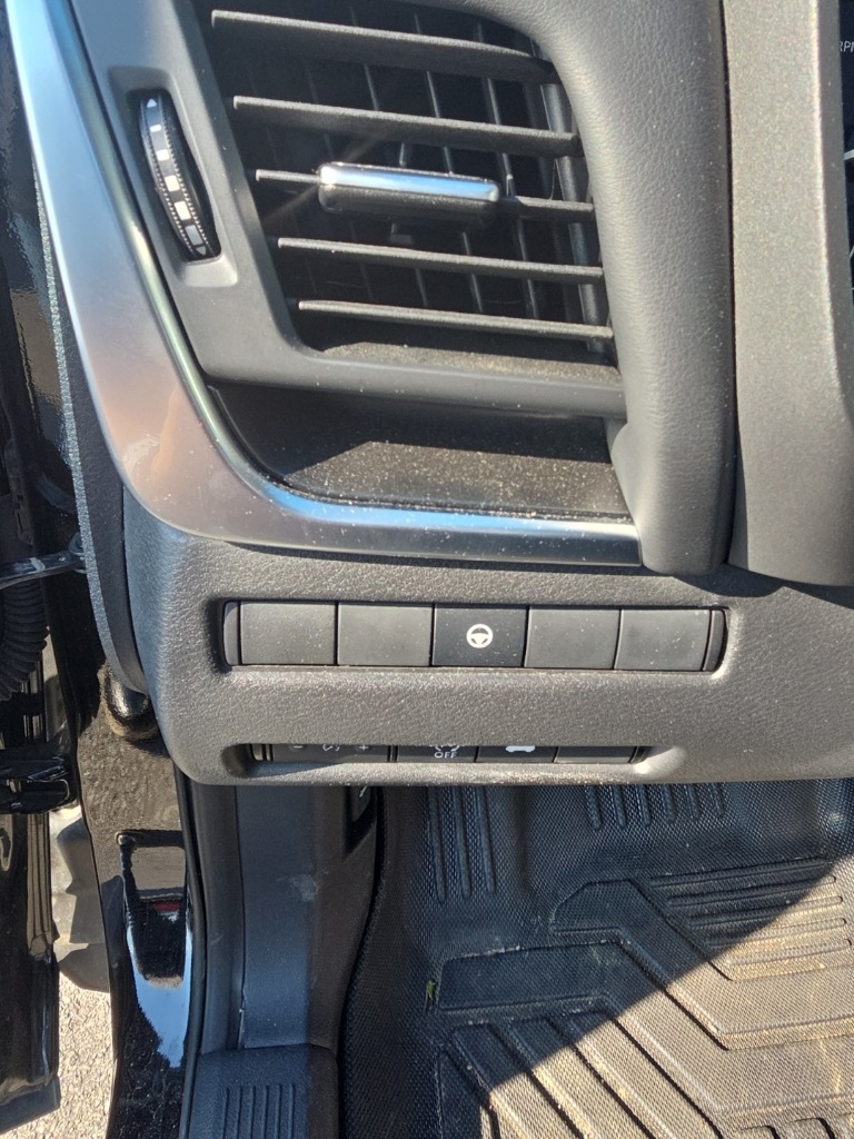 2023 Nissan Rogue SV photo 8