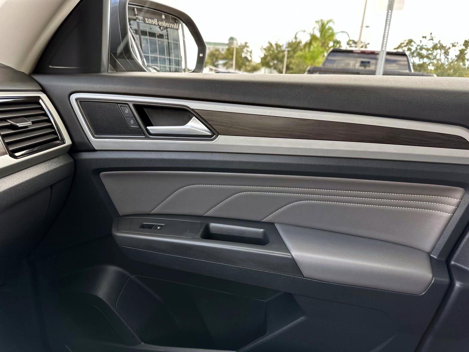 2022 Volkswagen Atlas V6 SE Technology photo 22