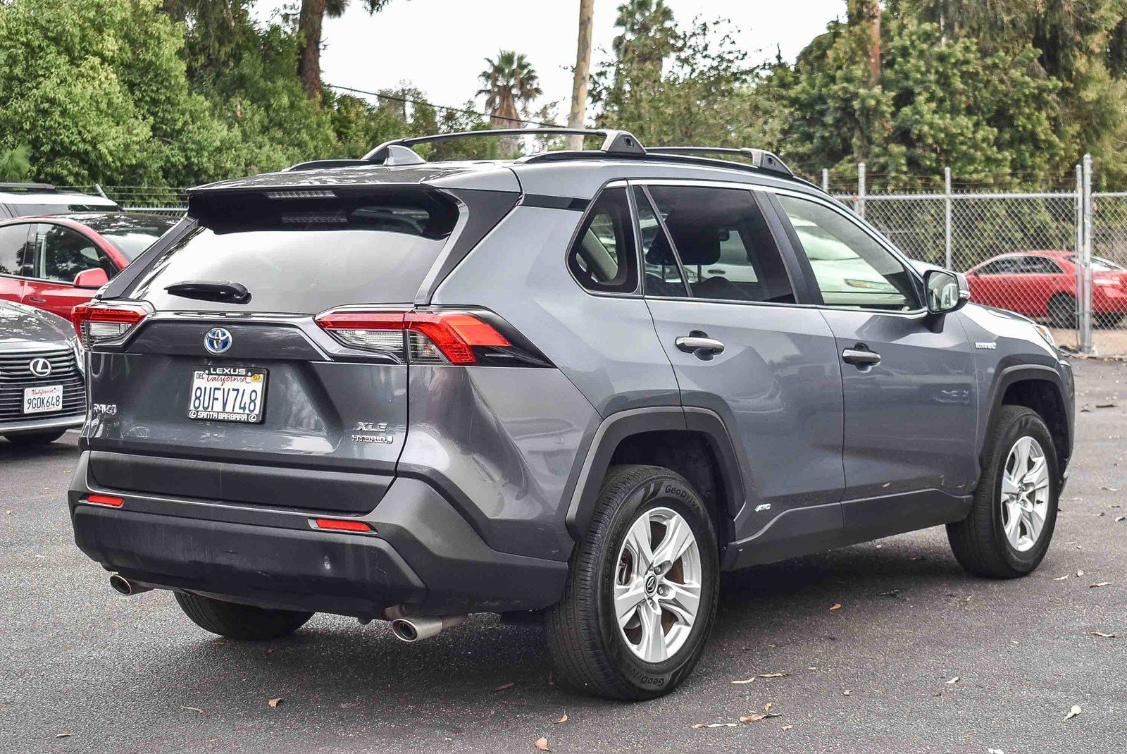 2021 Toyota RAV4 XLE photo 5