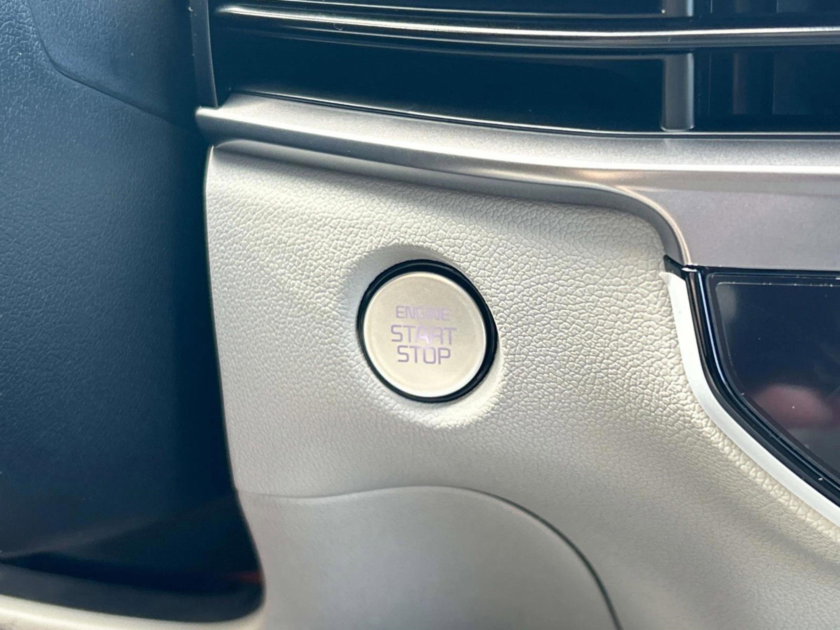 2025 Kia Sorento S photo 24