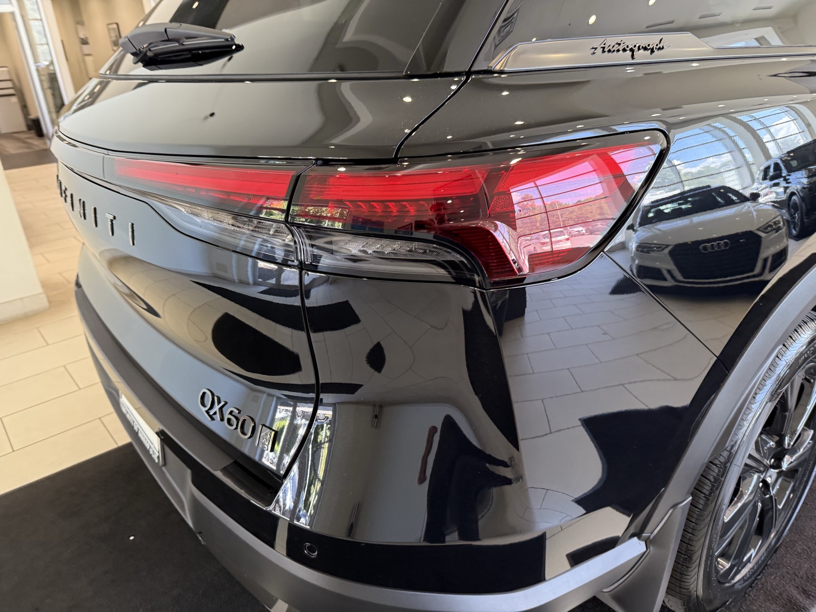 2026 Infiniti QX60 Autograph photo 9