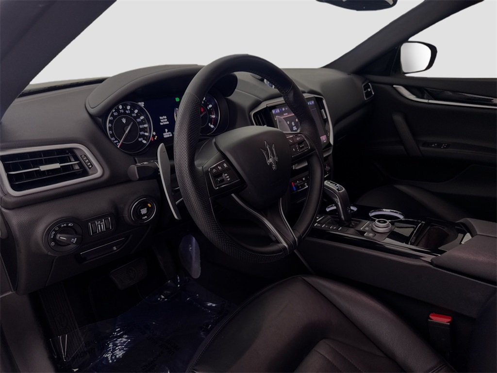 2023 Maserati Ghibli Modena Q4 photo 9