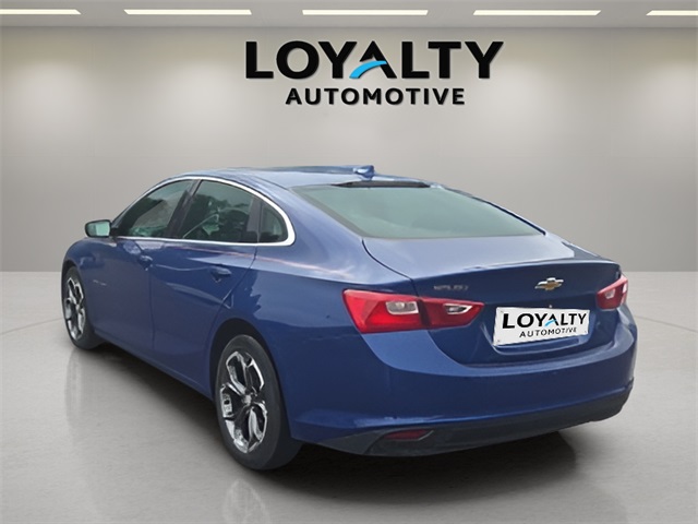 2023 Chevrolet Malibu 1LT photo 3