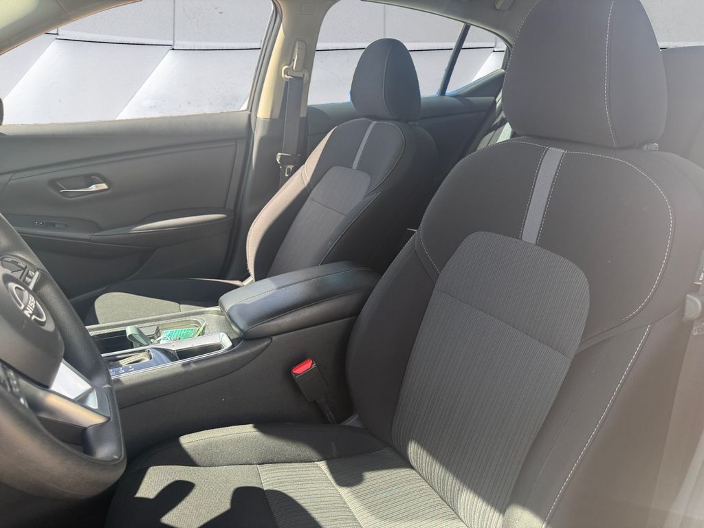 2024 Nissan Sentra SV photo 8