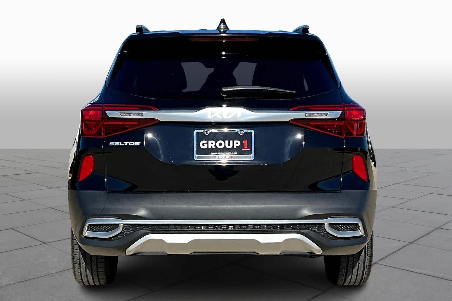 2023 Kia Seltos EX photo 4