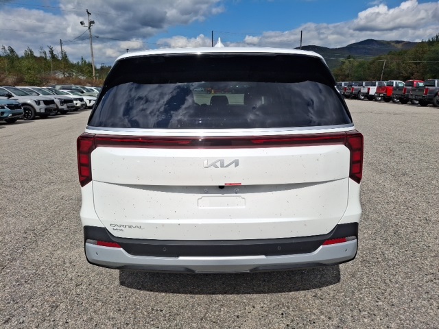 2026 Kia Carnival LXS photo 3