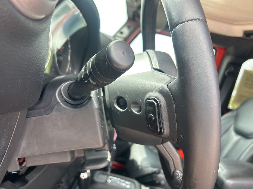 2015 Jeep Wrangler Unlimited Sport photo 32