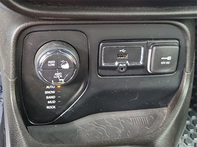 2017 Jeep Renegade Trailhawk photo 19