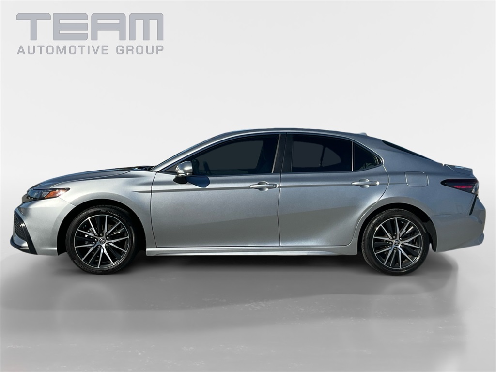 2024 Toyota Camry SE photo 4