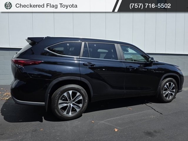 2023 Toyota Highlander XLE photo 8