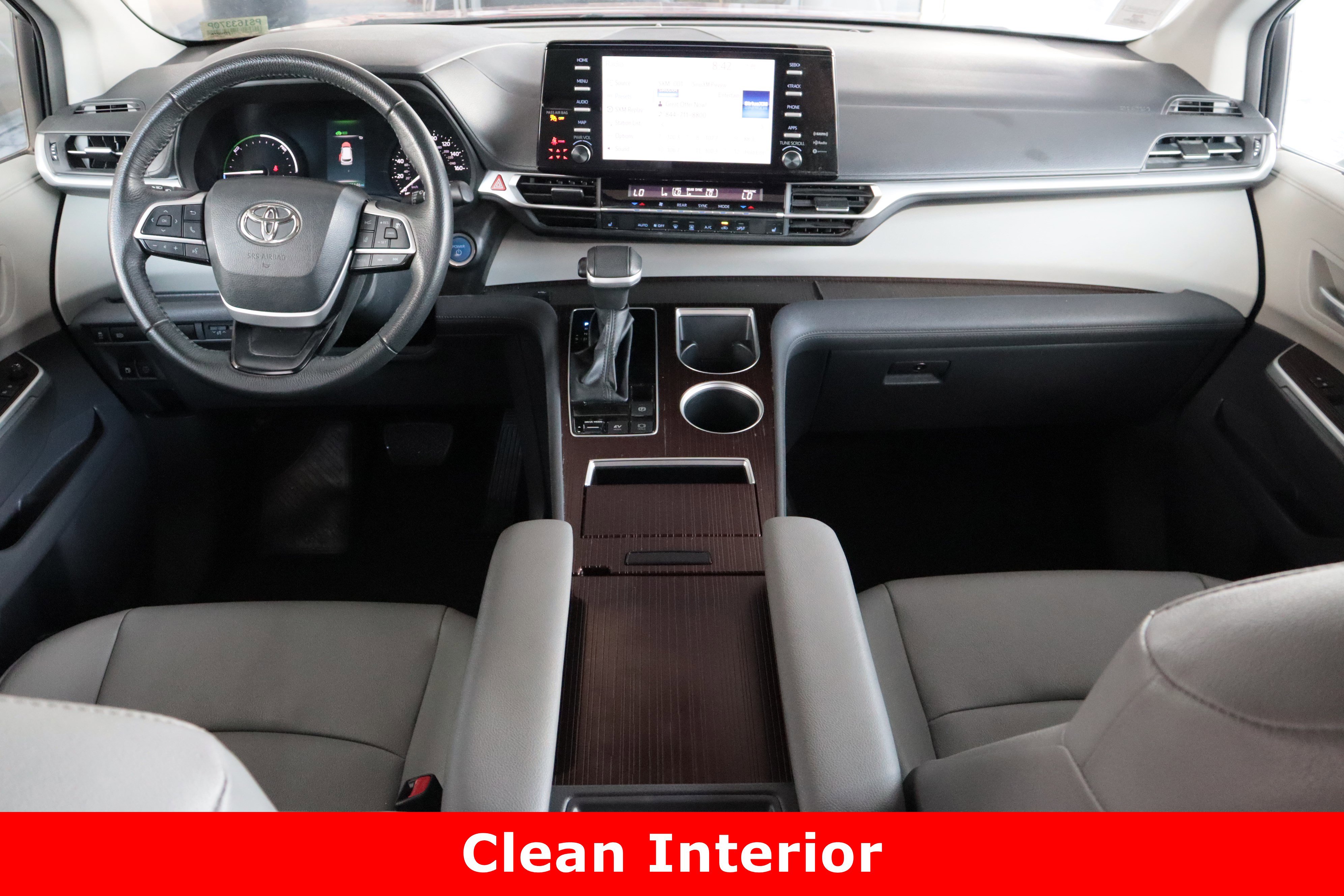 2023 Toyota Sienna XLE photo 29