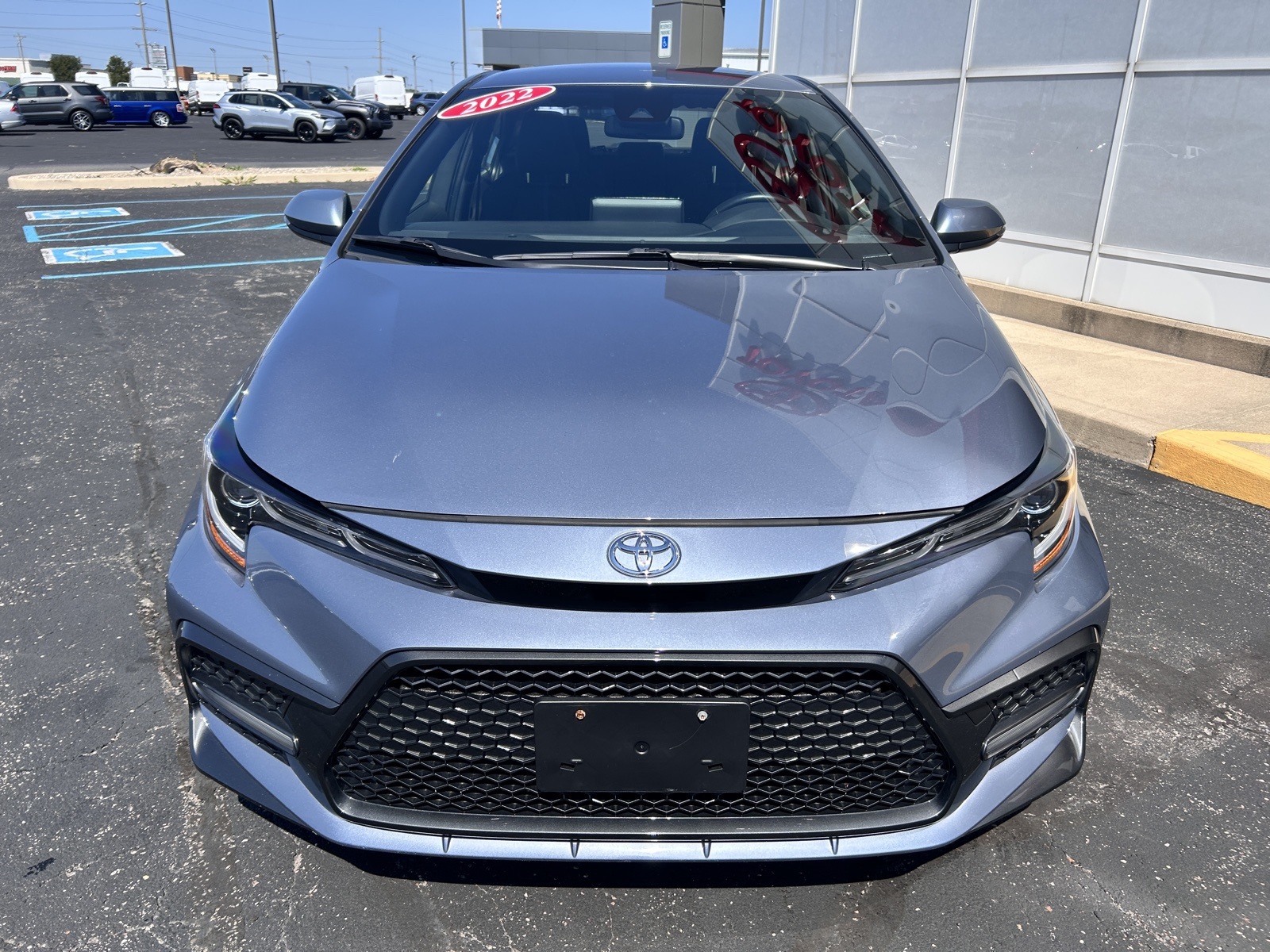2022 Toyota Corolla SE photo 3
