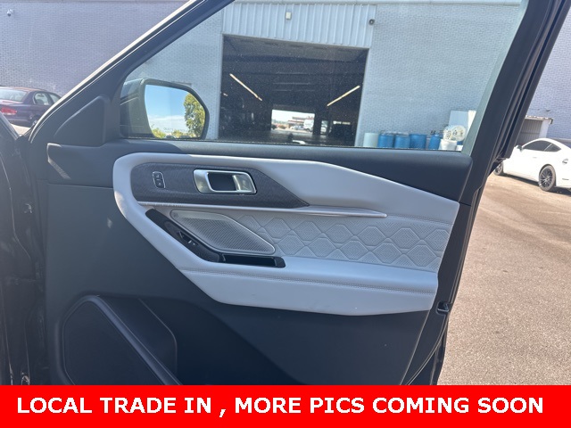 2025 Ford Explorer Platinum photo 7