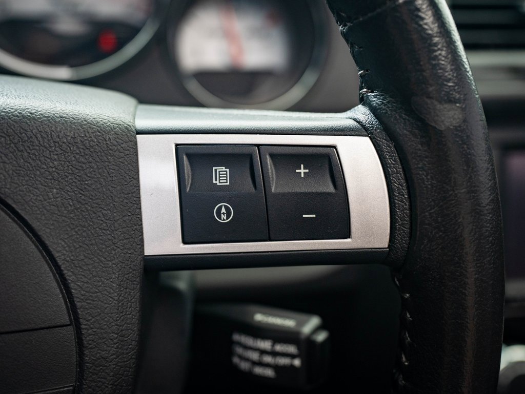 2009 Dodge Challenger SRT8 photo 22