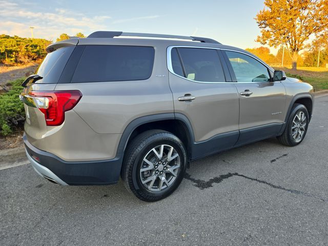 2022 Gmc Acadia SLE photo 3