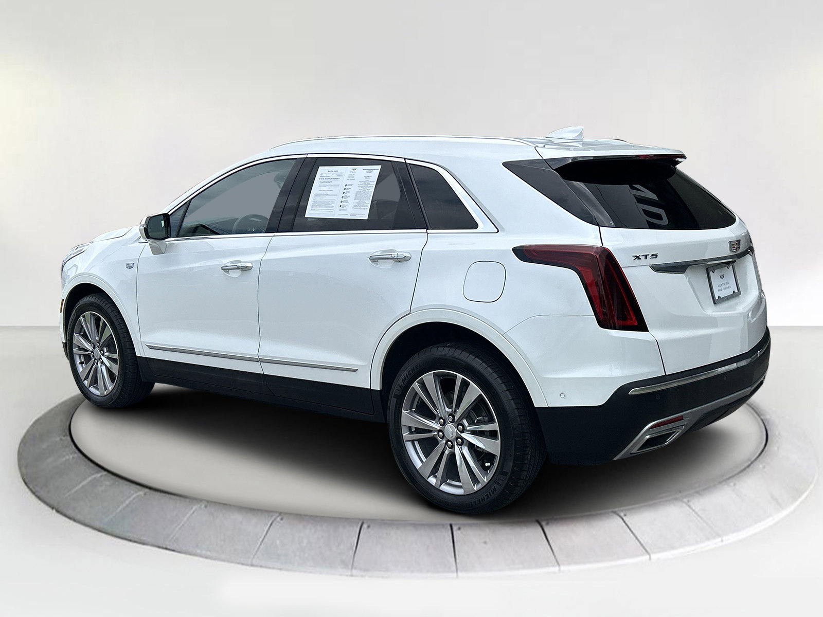 2024 Cadillac XT5 Premium Luxury photo 3