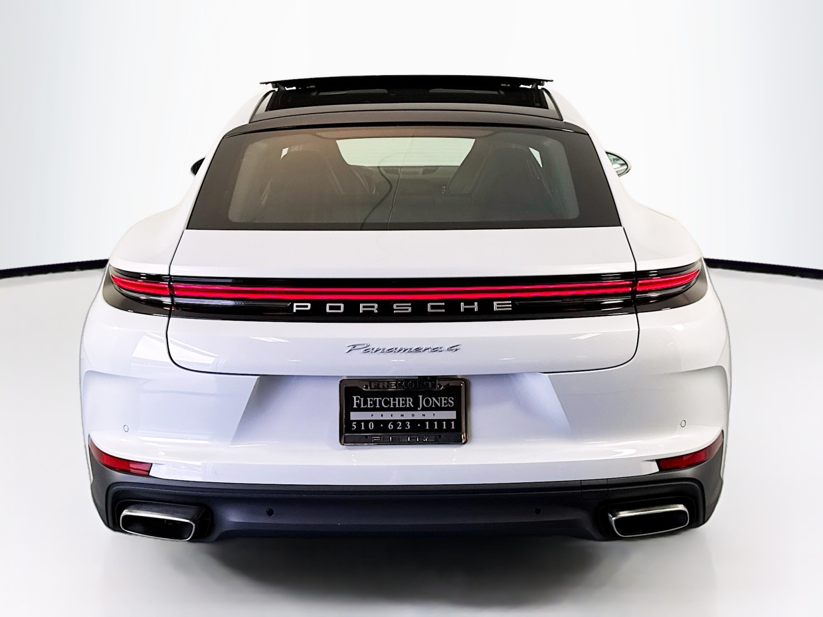 2025 Porsche Panamera 4 photo 10