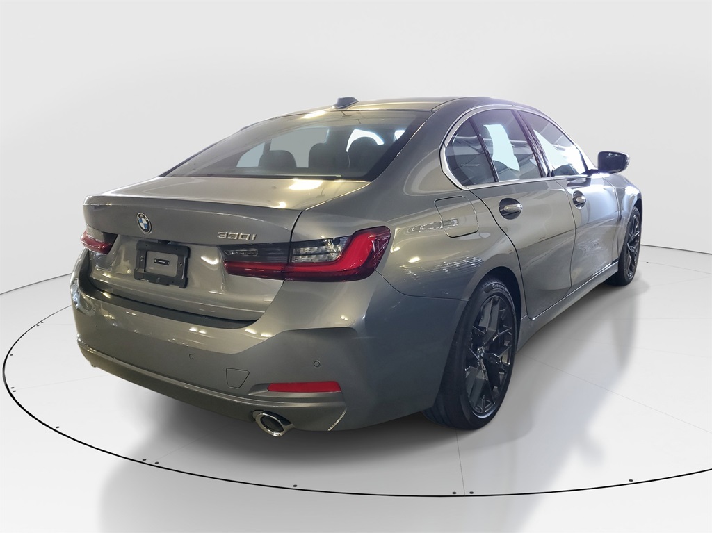 2026 Bmw 330i photo 3