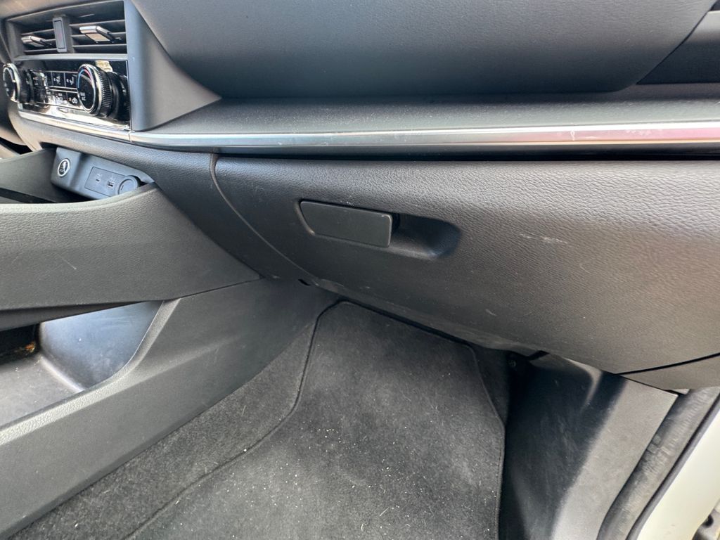 2023 Nissan Rogue S photo 21