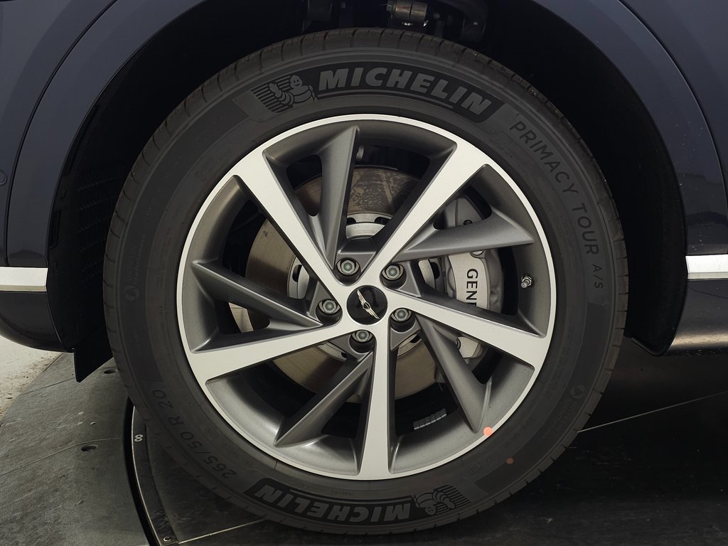 2026 Genesis GV80 2.5T Advanced AWD photo 3