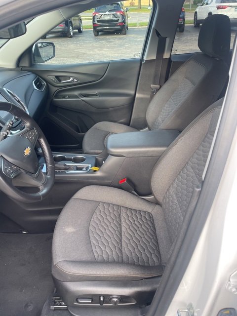 2021 Chevrolet Equinox LT photo 10