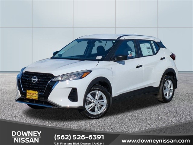 2025 Nissan KICKS PLAY Base's photo