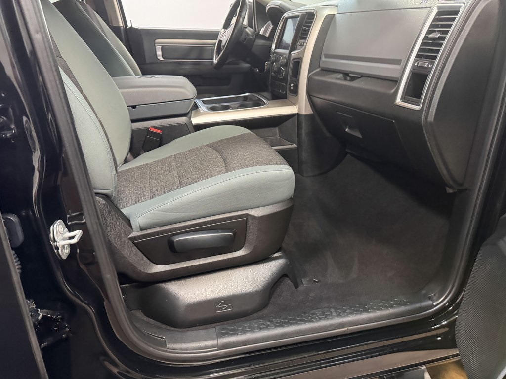 2019 Ram 1500 Classic SLT photo 57