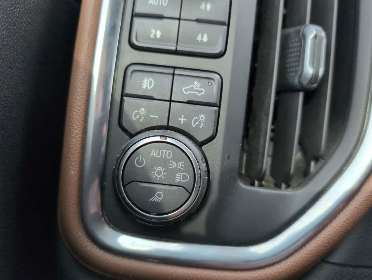 2020 Chevrolet Silverado 1500 High Country photo 32