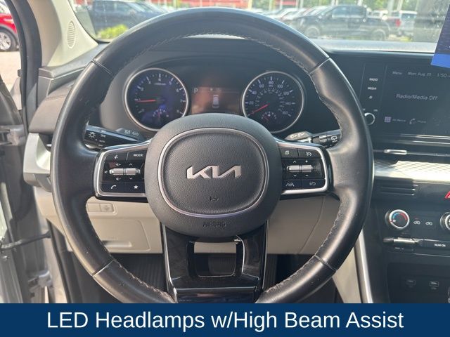 2022 Kia Carnival LX photo 15