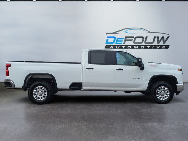 2025 Chevrolet Silverado 3500HD Work Truck photo 2