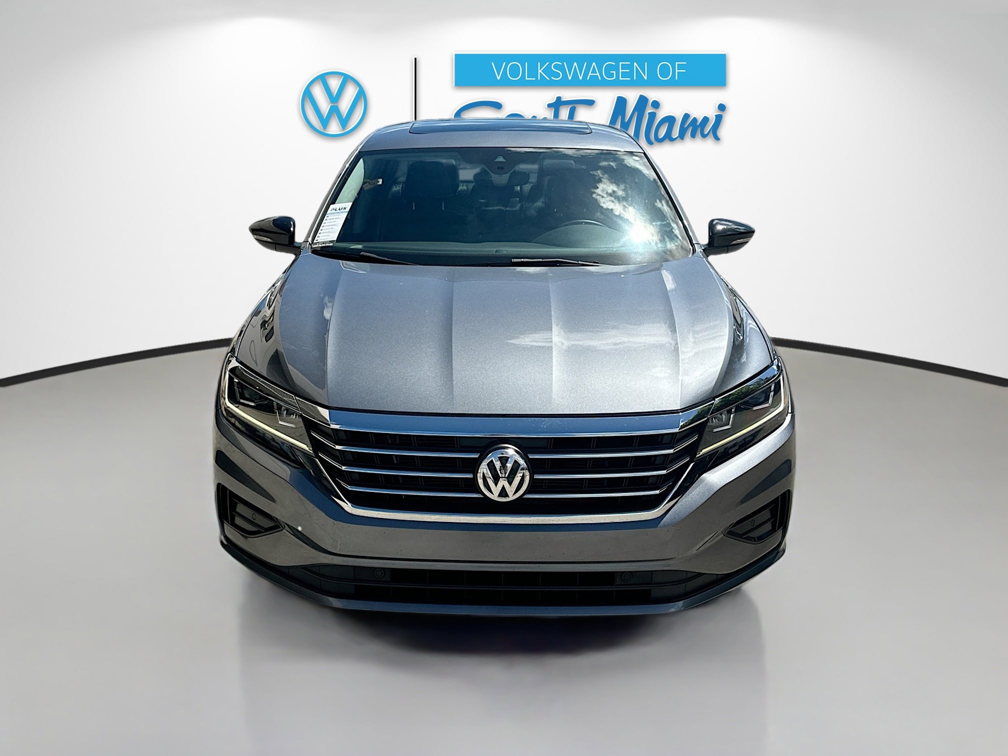 2022 Volkswagen Passat 2.0T Limited photo 2