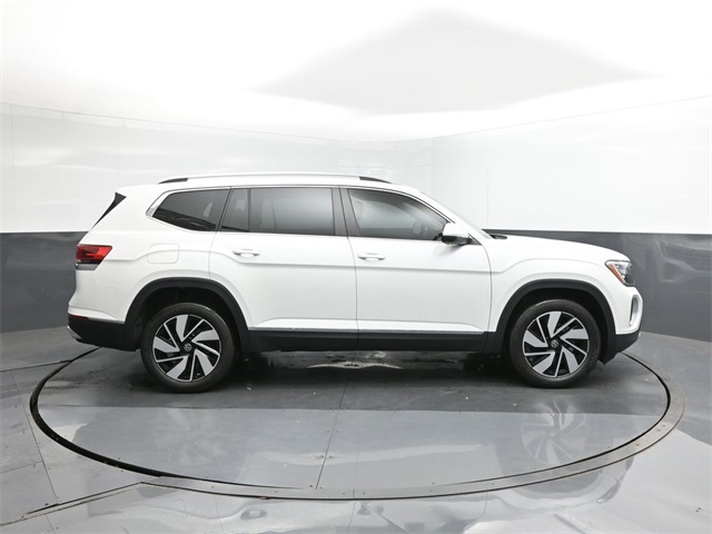 2025 Volkswagen Atlas SEL photo 25
