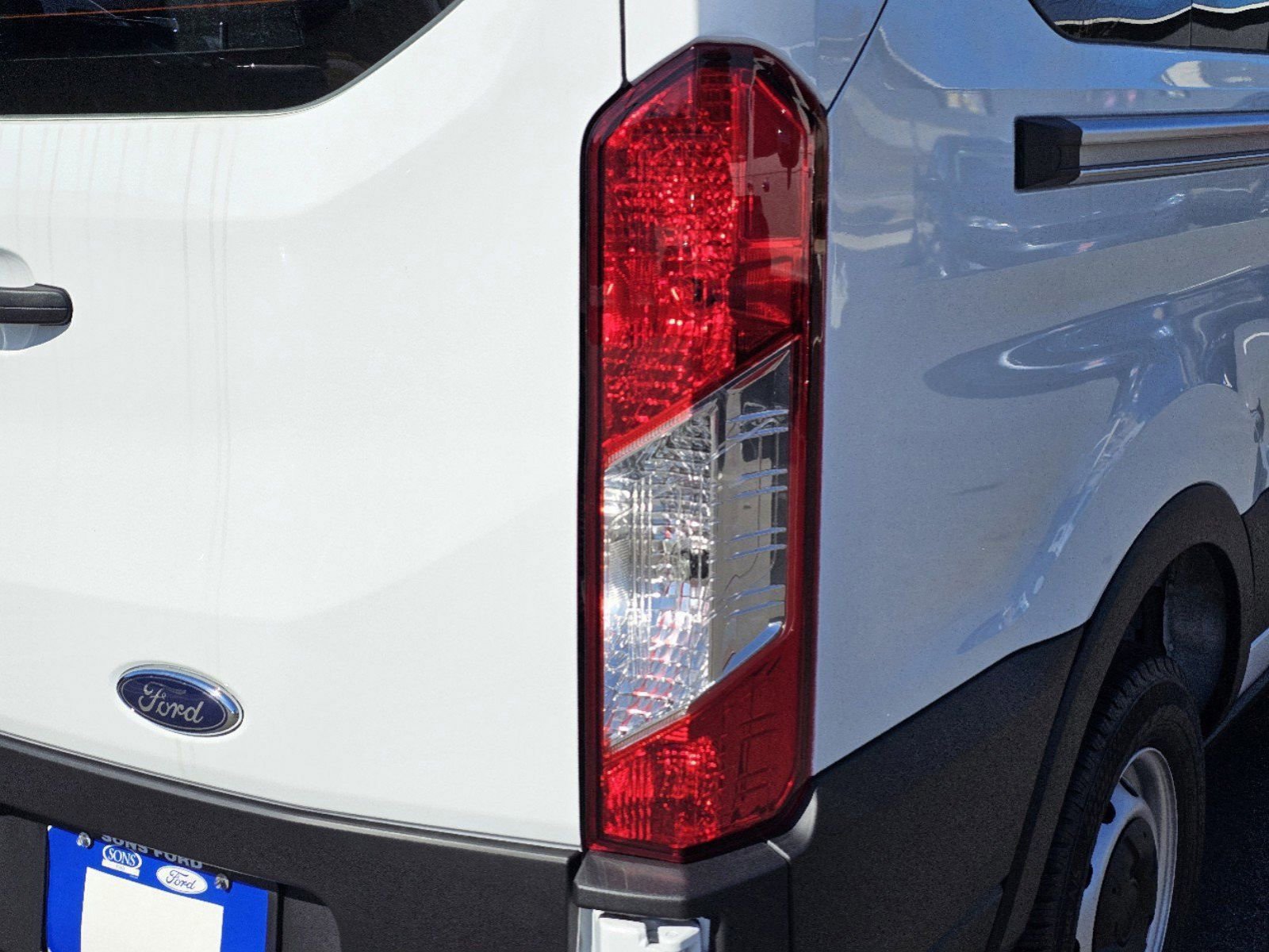 2024 Ford Transit Passenger XL photo 9
