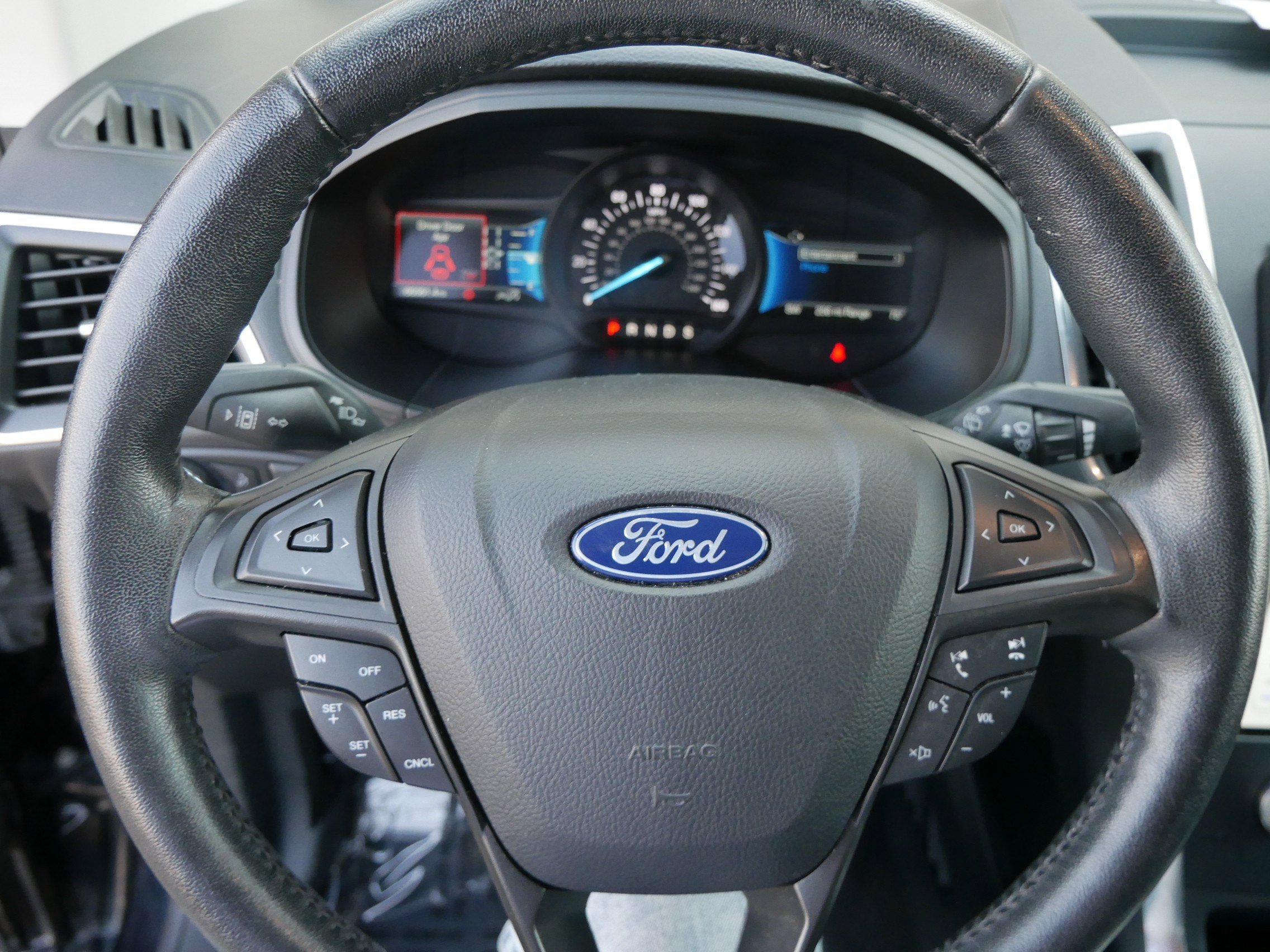 2022 Ford Edge Titanium photo 24