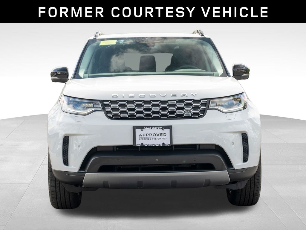 2024 Land Rover Discovery S photo 2