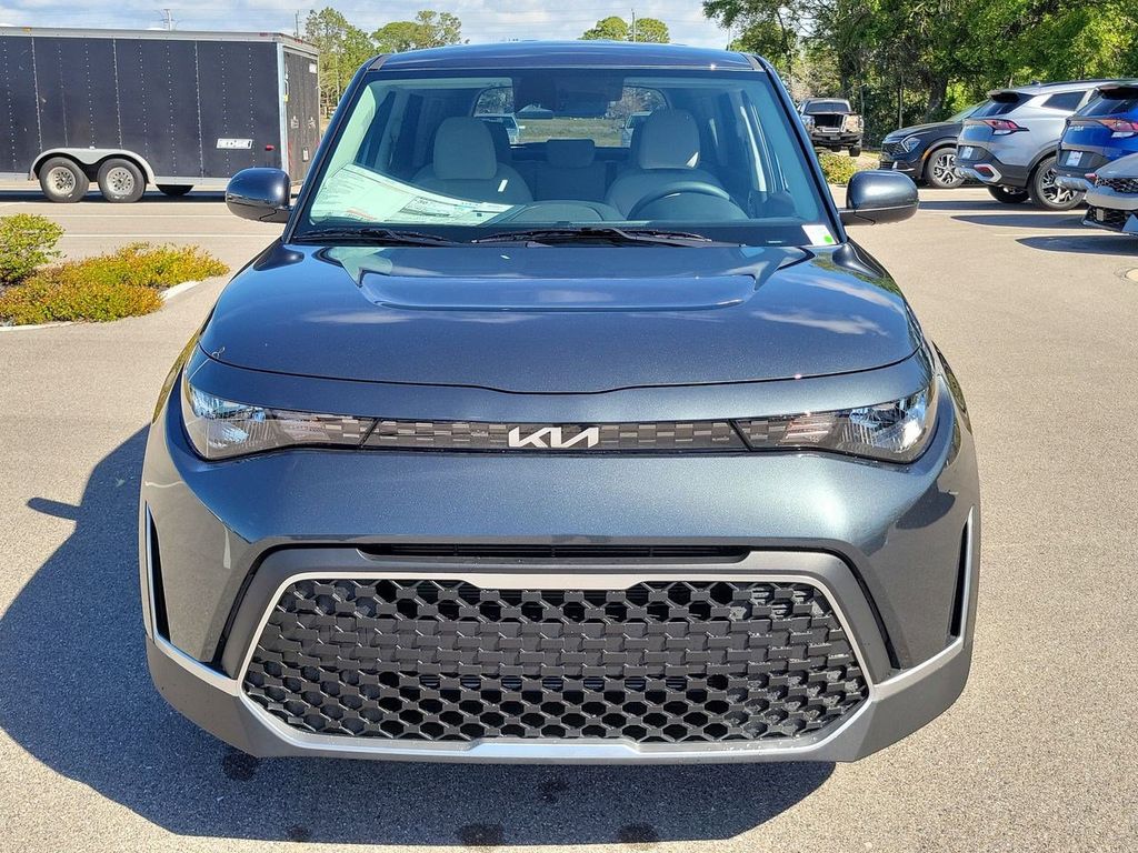 2025 Kia Soul LX S photo 9