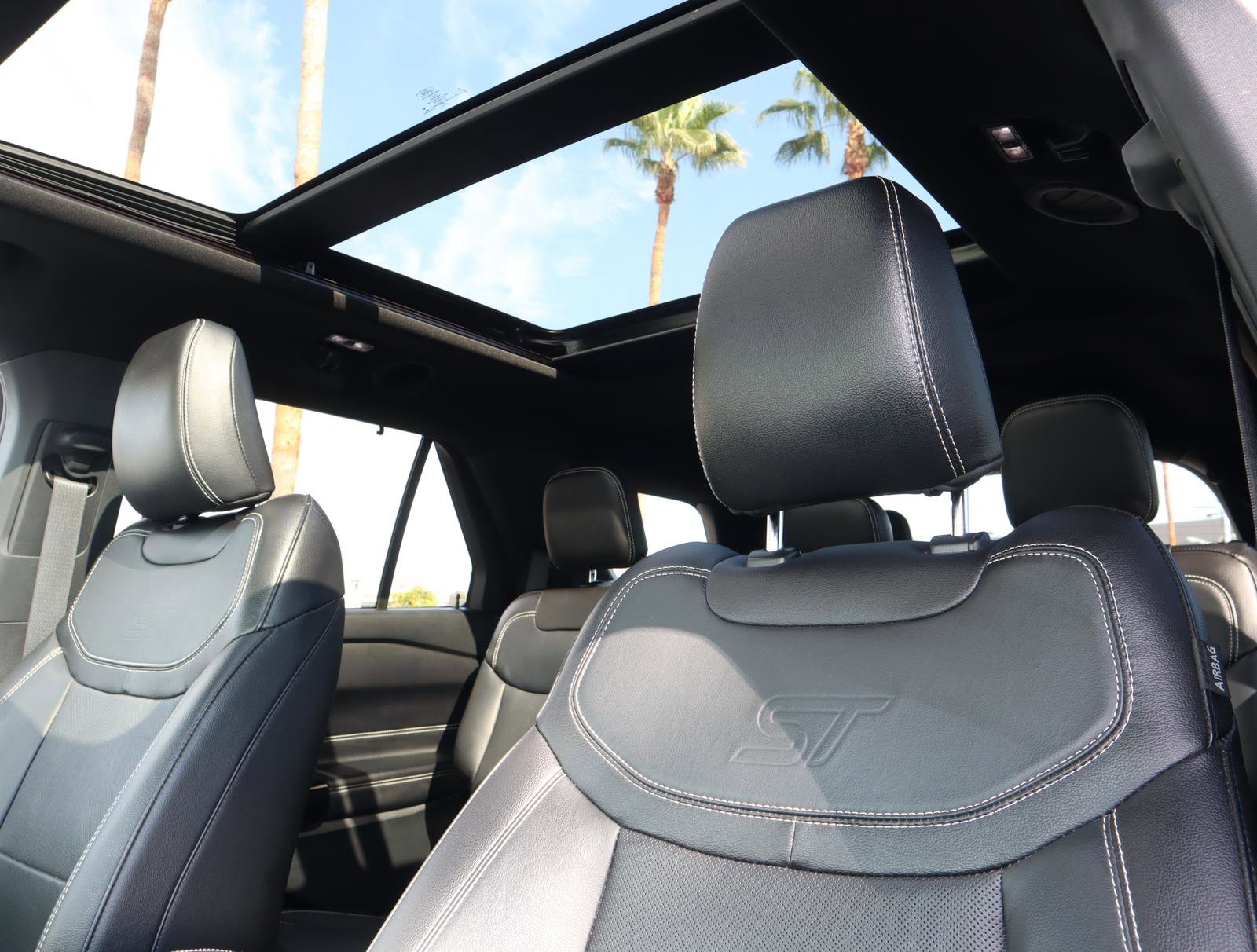 2021 Ford Explorer ST photo 19