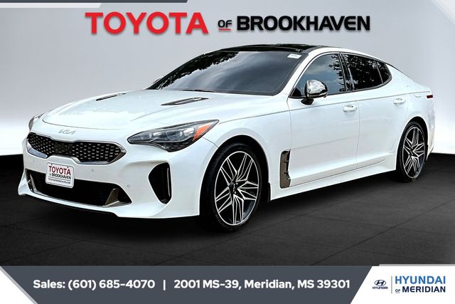 2022 Kia Stinger GT2's photo