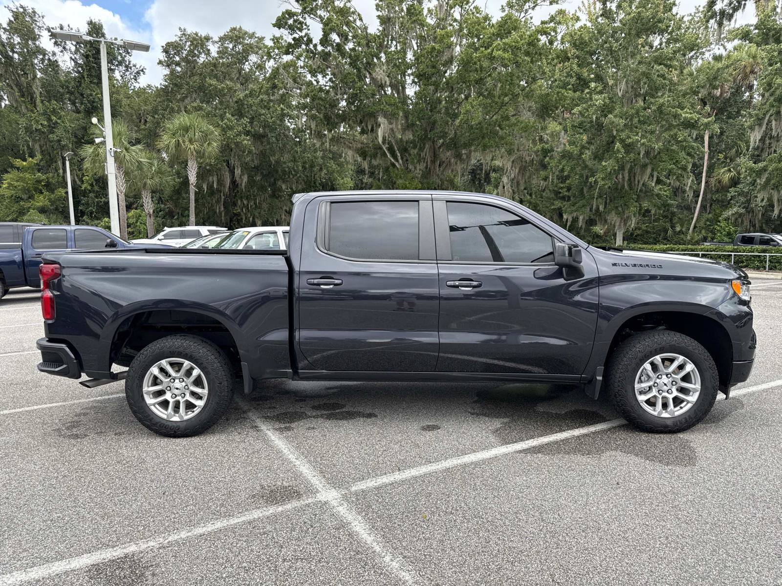 2024 Chevrolet Silverado 1500 RST photo 2